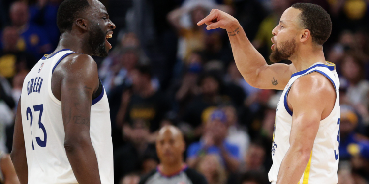 Draymond Green e Stephen Curry na NBA (Crédito: Getty Images)