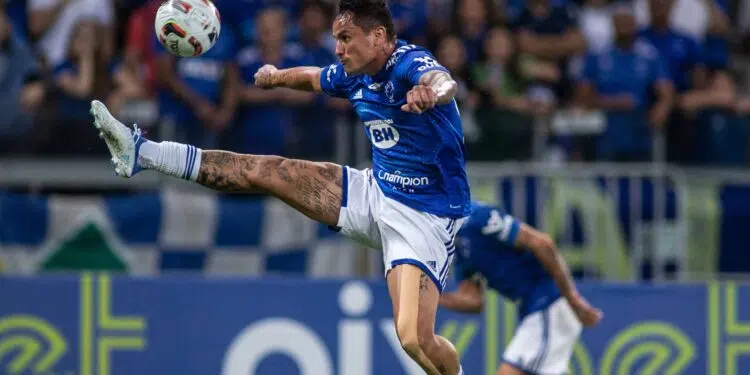 Edu fez um golaço pelo Cruzeiro na partida contra o CRB e foca no Vasco (Crédito: Staff Images/ Cruzeiro/ Flickr)