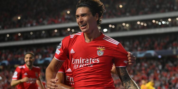 Liverpool confirmou a expectativa e anunciou a contratação do atacante Darwin Núñez (Crédito: Getty Images)