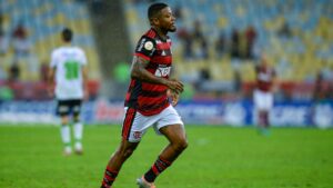 Marinho marca pelo Flamengo (Crédito: Crédito: Flickr - Marcelo Cortes / Flamengo)