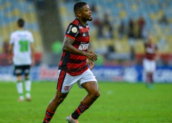 Marinho marca pelo Flamengo (Crédito: Crédito: Flickr - Marcelo Cortes / Flamengo)