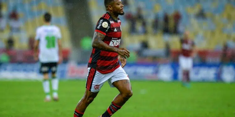Marinho marca pelo Flamengo (Crédito: Crédito: Flickr - Marcelo Cortes / Flamengo)
