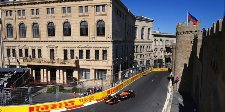 F1: Pérez lidera primeiro treino livre para o GP do Azerbaijão (Crédito: GettyImages)