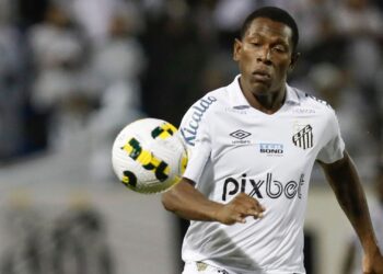 Ângulo salvou o Santos contra o Táchira na Copa Sul-Americana (Crédito: GettyImages)