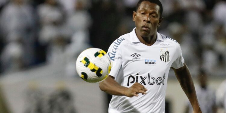 Ângulo salvou o Santos contra o Táchira na Copa Sul-Americana (Crédito: GettyImages)