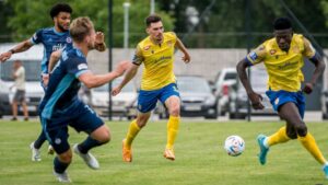 Zagueiro brasileiro vive expectativa de estreia na Conference League (Crédito: Divulgação/ FC DAC)