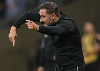 Vítor Pereira, do Corinthians, deve ter algumas alterações para as quartas de final da Copa do Brasil (Crédito: GettyImages)