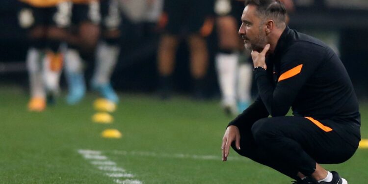 Técnico do Corinthians, Vítor Pereira (Crédito: GettyImages)