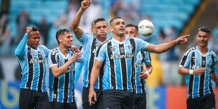 Grêmio e Ponte Preta, pela Série B do Campeonato Brasileiro (Crédito: Lucas Uebel/ Grêmio/ Flickr)