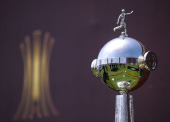Troféu da Libertadores (Crédito: GettyImages)