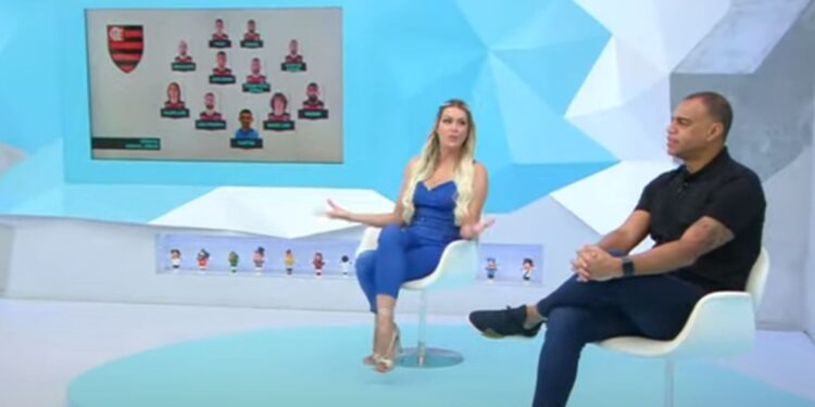 Renata Fan e Denilson comentaram sobre a fase que o Flamengo vive na temporada de 2022 (Crédito: Transmissão Band)