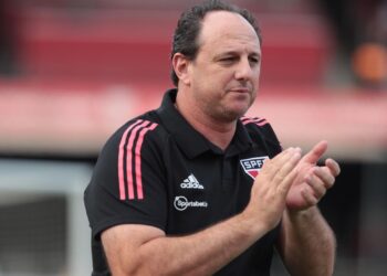 São Paulo está agitado no mercado da bola e fechou uma contratação importante para a temporada de 2022 (Crédito: Rubens Chiri/ SPFC.NET)