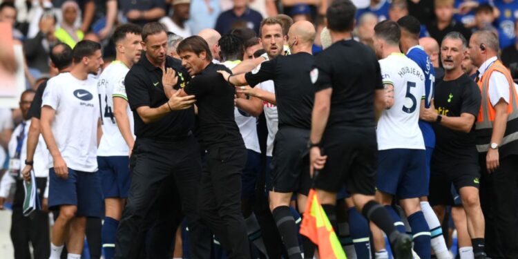 Antonio Conte se estranhou bastante com Thomas Tuchel (Crédito: GettyImages)