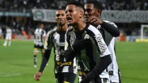 Coritiba x Santos vão se enfrentaram pelo Brasileirão e Ângelo foi um dos destaques (Crédito: Ivan Storti/Santos FC)