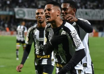 Coritiba x Santos vão se enfrentaram pelo Brasileirão e Ângelo foi um dos destaques (Crédito: Ivan Storti/Santos FC)
