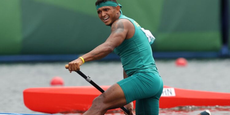 Isaquias Queiroz ficou com a prata na canoagem (Crédito: GettyImages)