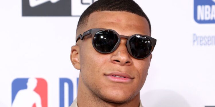 Mbappé não está contente no PSG (Crédito: GettyImages)