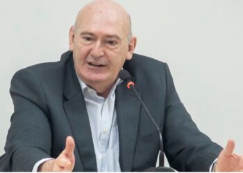 O Santos tem um novo substituto para Newton Drummond e o nome é de um velho e atual conhecido da casa (Crédito: Ivan Storti/Santos FC)