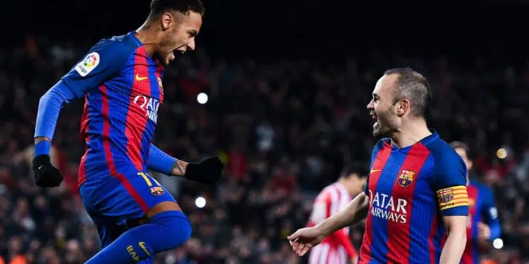 Neymar e Iniesta fizeram um grande sucesso com a camisa do Barcelona e o meia não esquece do período em sua carreira (Crédito: GettyImages)