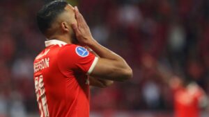 Wanderson reclamou da entrada de Fagner (Crédito: Getty Images)