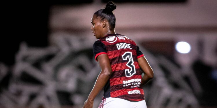 Daiane é zagueira do Flamengo (Crédito: Adriano Fontes)