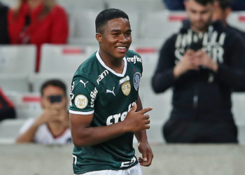 Com dois gols de Endrick, Palmeiras vence o Athletico-PR fora de casa (Crédito: Getty Images)
