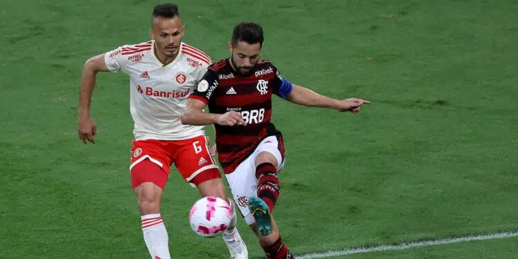 Flamengo e Inter se enfrentaram pelo Brasileirão (Crédito: GettyImages)
