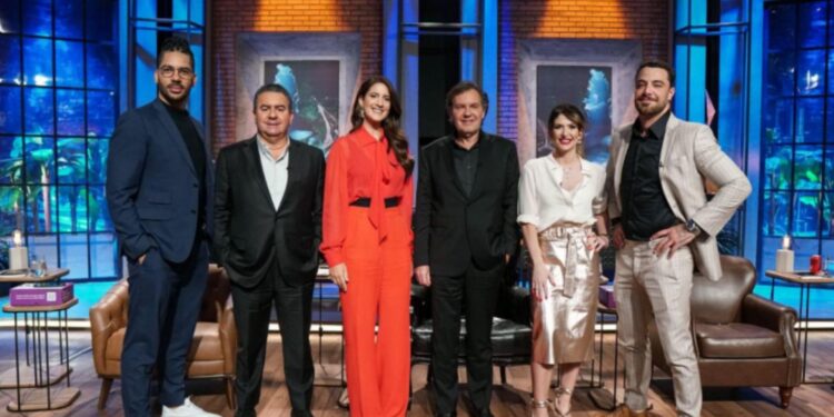 Joel Jota [à esquerda] estará no Shark Tank Brasil (Crédito: Guido Ferreiras / Divulgação / Sony Channel)