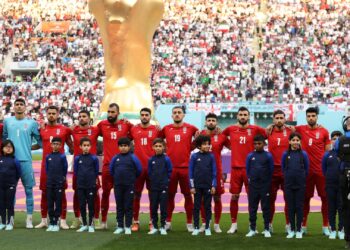 Irã em campo antes de enfrentar a Inglaterra na Copa do Mundo 2022 (Crédito: Getty Images)