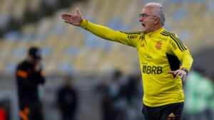 Dorival Jr defendeu a principal joia do Flamengo após gol contra o Corinthians (Crédito: GettyImages)