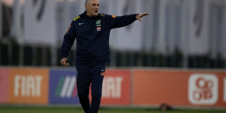 Tite comanda treino da Seleção Brasileira (Crédito: Flickr CBF/ Lucas Figueiredo)