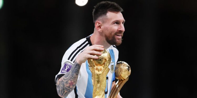 Messi vibrou bastante com o título da Copa do Mundo (Crédito: GettyImages)