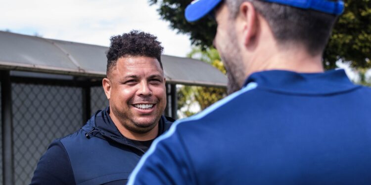 Cruzeiro viu Ronaldo Fenômeno abrir o jogo sobre o futuro do Mineirão (Crédito: Gustavo Aleixo/Cruzeiro)