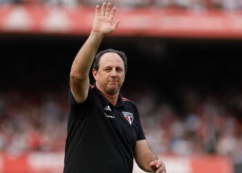 O São Paulo espera fechar a contratação de mais três reforços antes do Paulistão começar (Crédito: GettyImages)