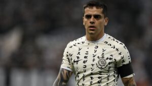 Fagner comenta relação com Vítor Pereira (Crédito: Getty Images)