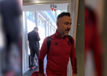 Uniforme do Flamengo gera memes nas redes sociais (Crédito: Reprodução/ OneFootball)