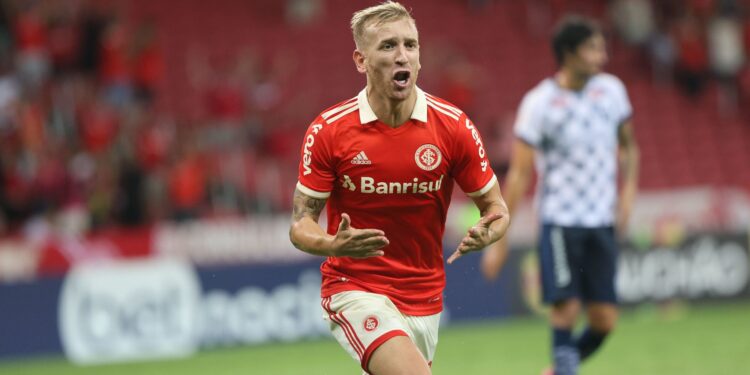 O Internacional venceu o São José e conseguiu uma vitória importante no estadual (Crédito: Ricardo Duarte/Internacional)