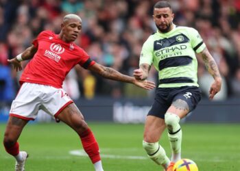 Nottingham Forest e Manchester City se enfrentando pela Premier League (Crédito: Getty Images)