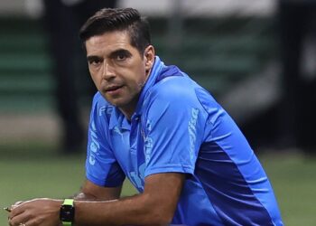 Abel Ferreira saiu em defesa de Endrick no Palmeiras; atacante vive jejum de 10 partidas (Crédito: Cesar Greco / Palmeiras)