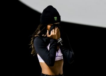 Rayssa Leal sofreu uma queda em treinamento (Crédito: Getty Images)