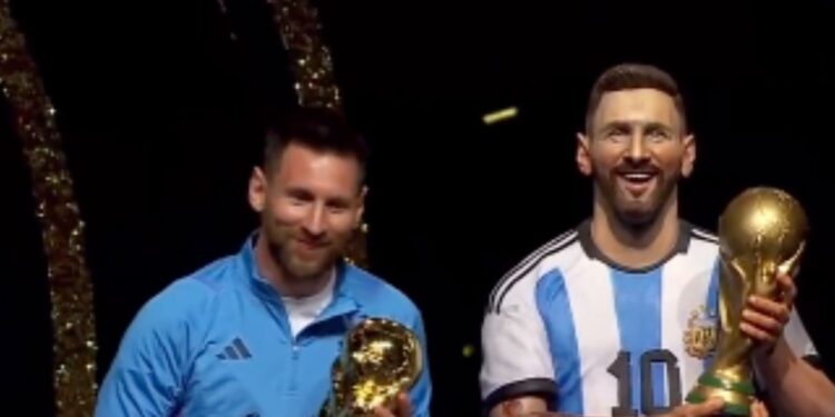 Messi ganhou estátua no museu da Conmebol (Crédito: Reprodução ESPN)