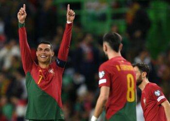 CR7 é o maior artilheiro e o que mais atuou do futebol de seleções (Crédito: Getty Images)
