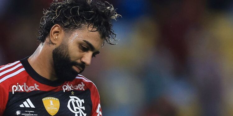 Gabigol foi alvo no protesto do Flamengo e recebeu diversas ofensas; veja detalhes (Crédito: GettyImages)