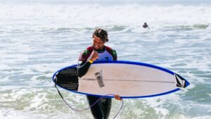 João Chumbinho conquistou o primeiro título na elite do surfe (Crédito: Thiago Diz / WSL)