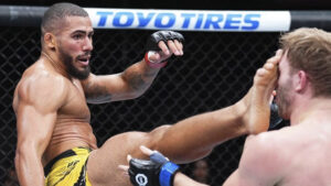 Vitor Petrino fez a melhor luta do evento (Crédito: UFC/Zuffa LLC via Getty Images)