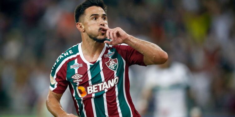 Willian fala que também sofreu um golpe da empresa de investimentos (Crédito: Getty Images)