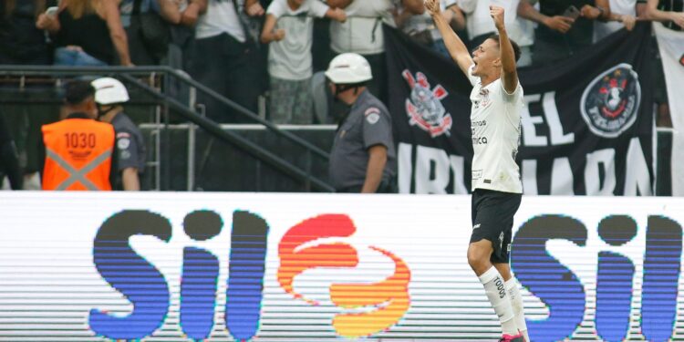 Corinthians e Cruzeiro se enfrentaram na estreia do Brasileirão (Crédito: GettyImages)