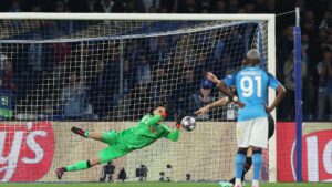 Pênalti defendido, pressão e polêmica: 1º tempo de Napoli x Milan (Crédito: Getty Images)