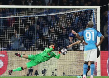 Pênalti defendido, pressão e polêmica: 1º tempo de Napoli x Milan (Crédito: Getty Images)