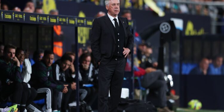 Ancelotti participa de reunião projetando o futuro no Real Madrid (Crédito: Getty Images)